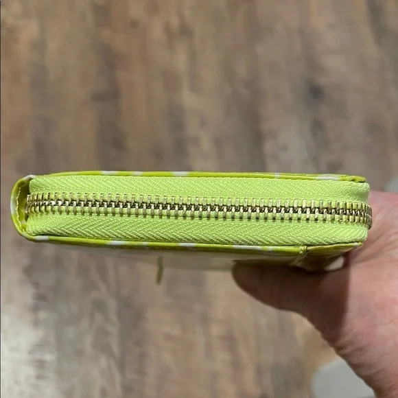 EUC ♠️ Kate Spade Lime Print Zip Wallet Zip Interior Coin Pocket & 12 Card Slots - Picture 9 of 17